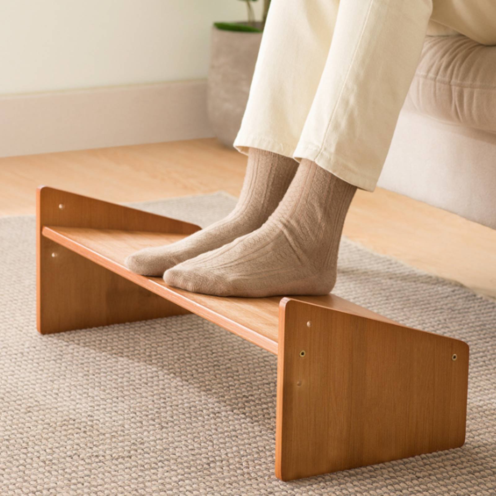 Under Desk Footrest Wide Surfa - Office Furniture 评论和价格