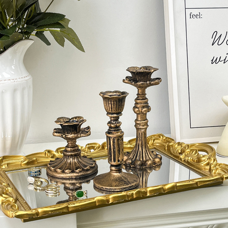 Vintage Bronze Candlestick Fig - Tables 评论和价格