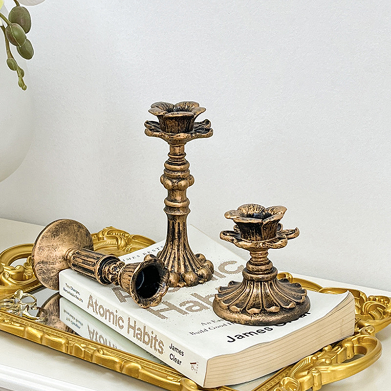 Vintage Bronze Candlestick Fig - Tables 评论和价格